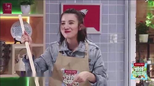 小宋佳表情包,笑出腹肌的瞬间